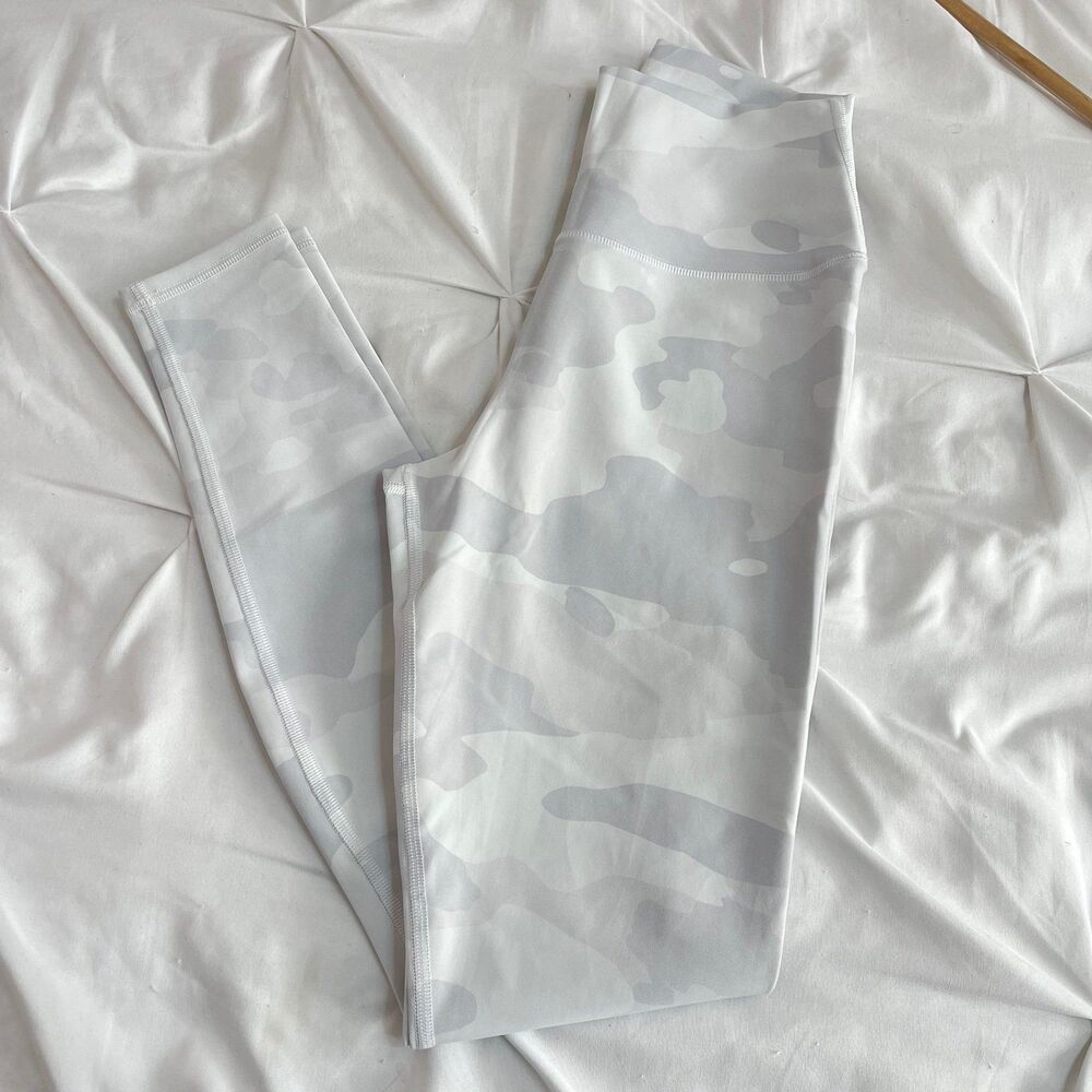 Alo Yoga High Waisted Vapor Leggings
